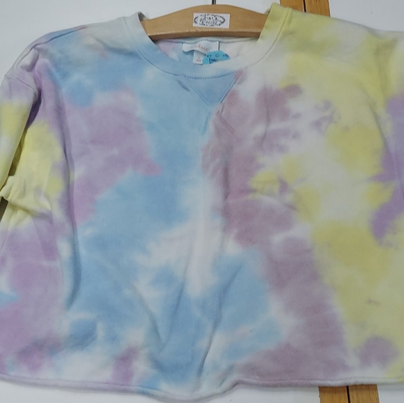 Colsie Tie Dye Pullover Cropped Sweatshirt - Picture 12 of 15